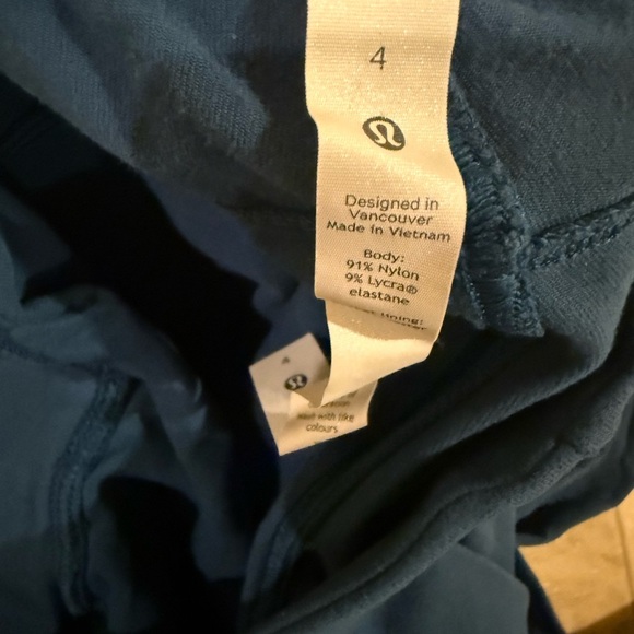 Lululemon Athletica Teal Jogger Pants - Picture 3 of 3